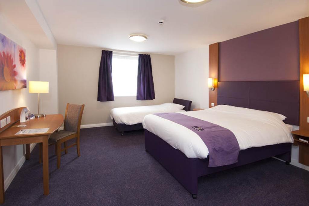 Premier Inn Camberley Room photo