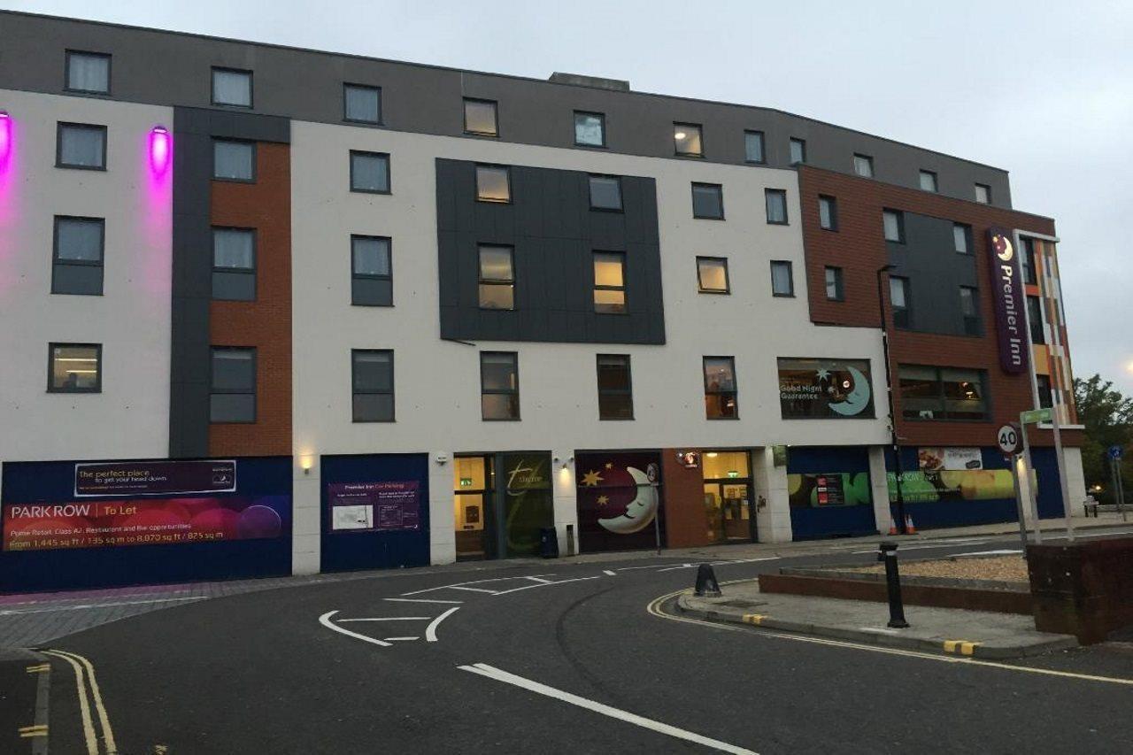 Premier Inn Camberley Exterior photo