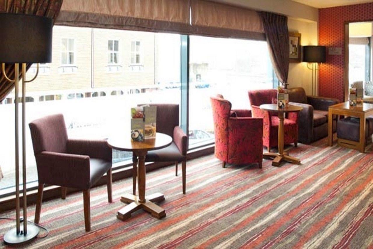 Premier Inn Camberley Exterior photo