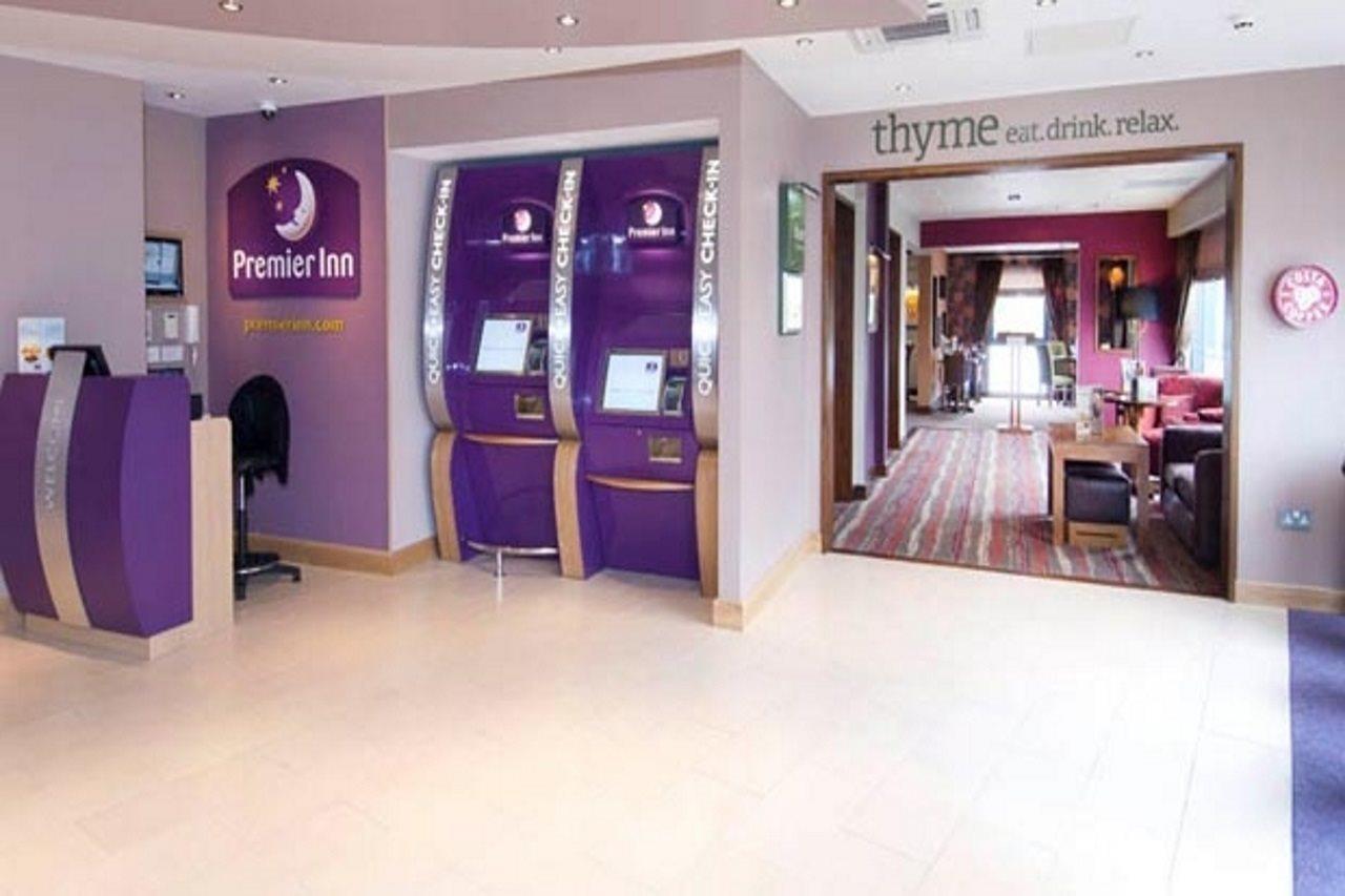 Premier Inn Camberley Exterior photo